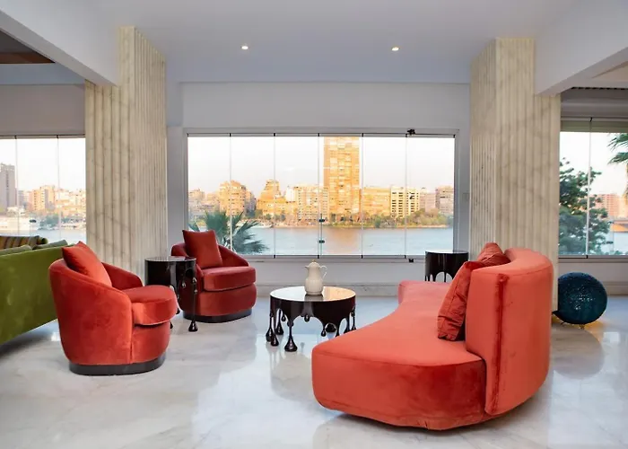 Luxurious 3Br Apartment With Stunning Nile Views