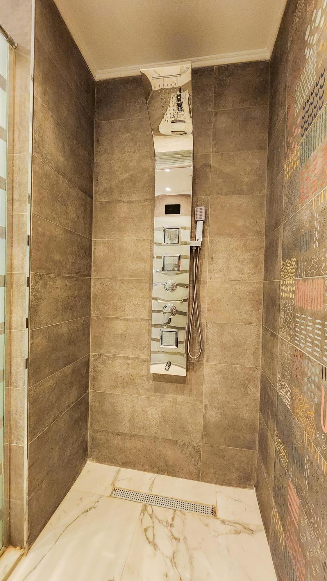 Apartment Luxurious 3br With Stunning Nile Views *