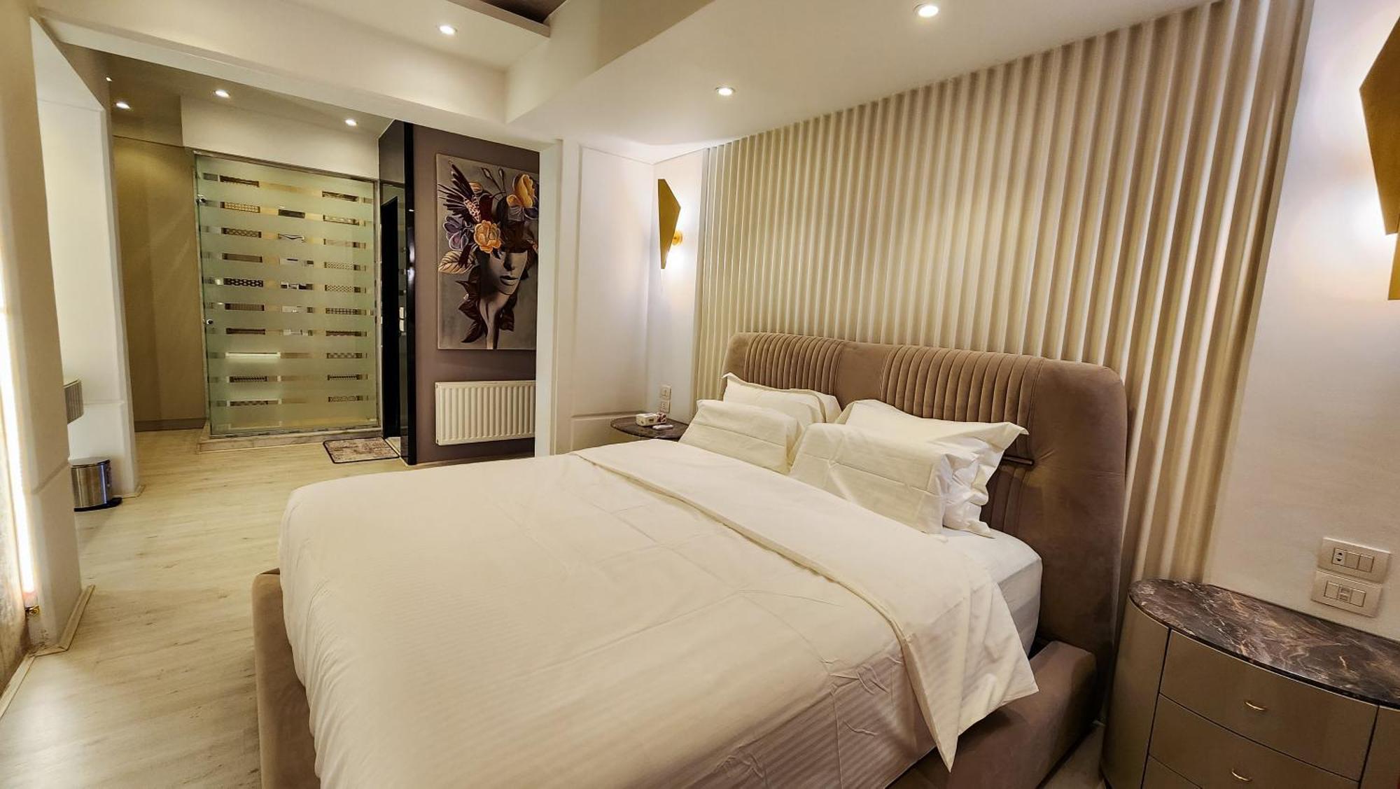 Luxurious 3br With Stunning Nile Views