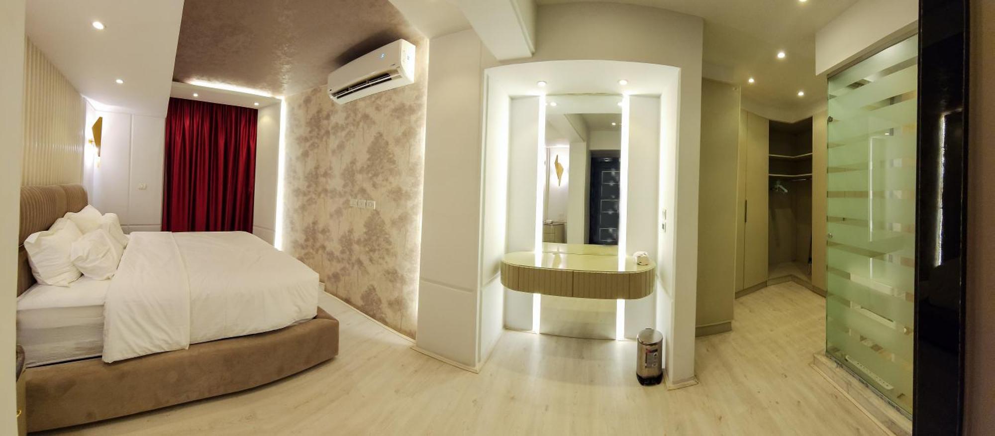 Luxurious 3br With Stunning Nile Views